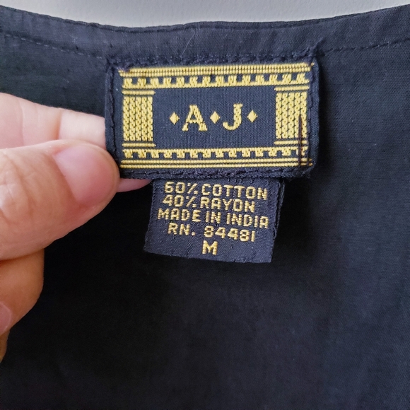 Vintage A.J. Black Floral Vest - Picture 6 of 8